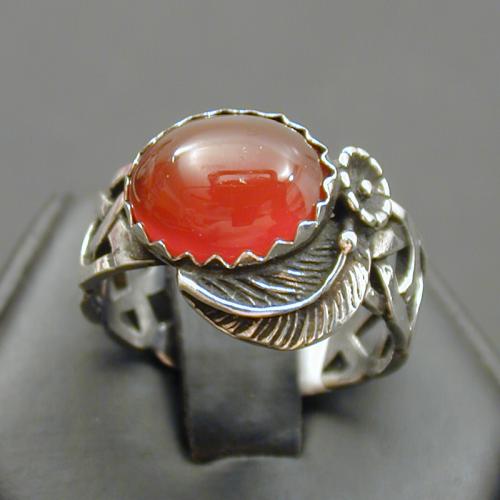 Medium Knotwork Leaf Ring with Carnelian